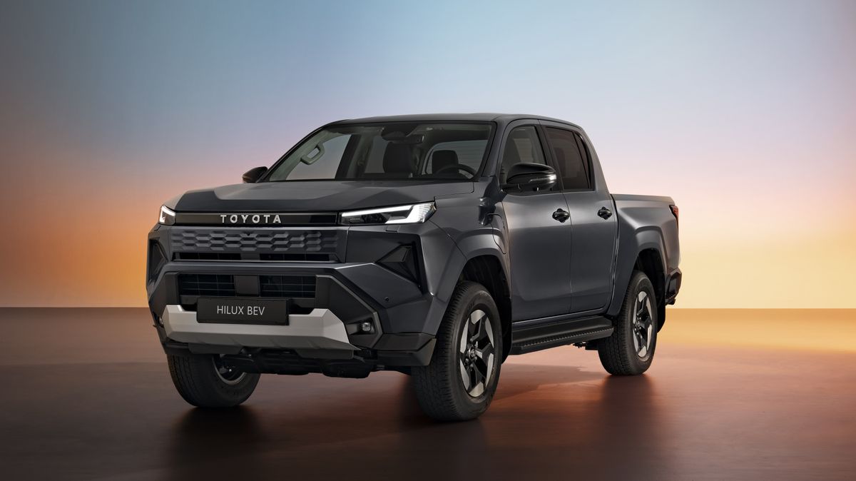 Toyota nespěchá s plug-in hybridním Hiluxem, upozorňuje na kompromisy