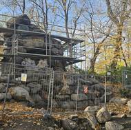 Rekonstrukce pomníku Julia Zeyera v Chotkových sadech, listopad 2025