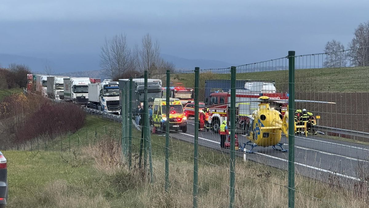 Při nehodě na Liberecku zemřel řidič, důvodem bylo zřejmě špatné předjíždění