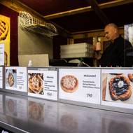 I langoše si lze dát ve sladké a slané variantě. 