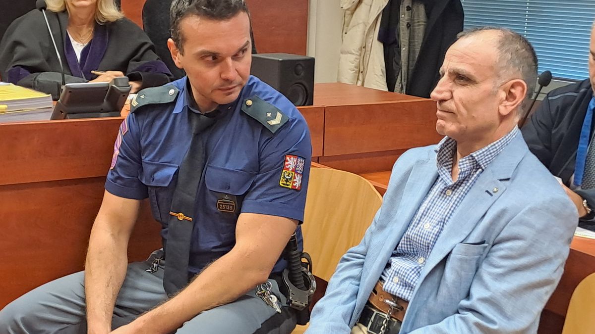 Známého v Teplicích zastřelil zezadu s rozmyslem, uznal soud a poslal muže na 13 let do vězení