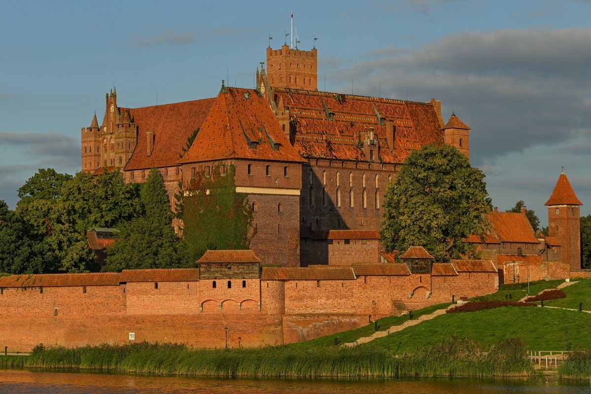 Německo vrátí Polsku středověké artefakty uloupené nacisty