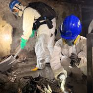 Hongkongská policie zveřejnila první snímky z vyhořelého obytného komplexu. 