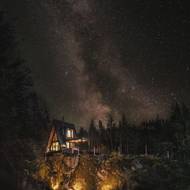 Nejenom polární záře, ale i mléčná dráha je z chaty krásně  vidět.