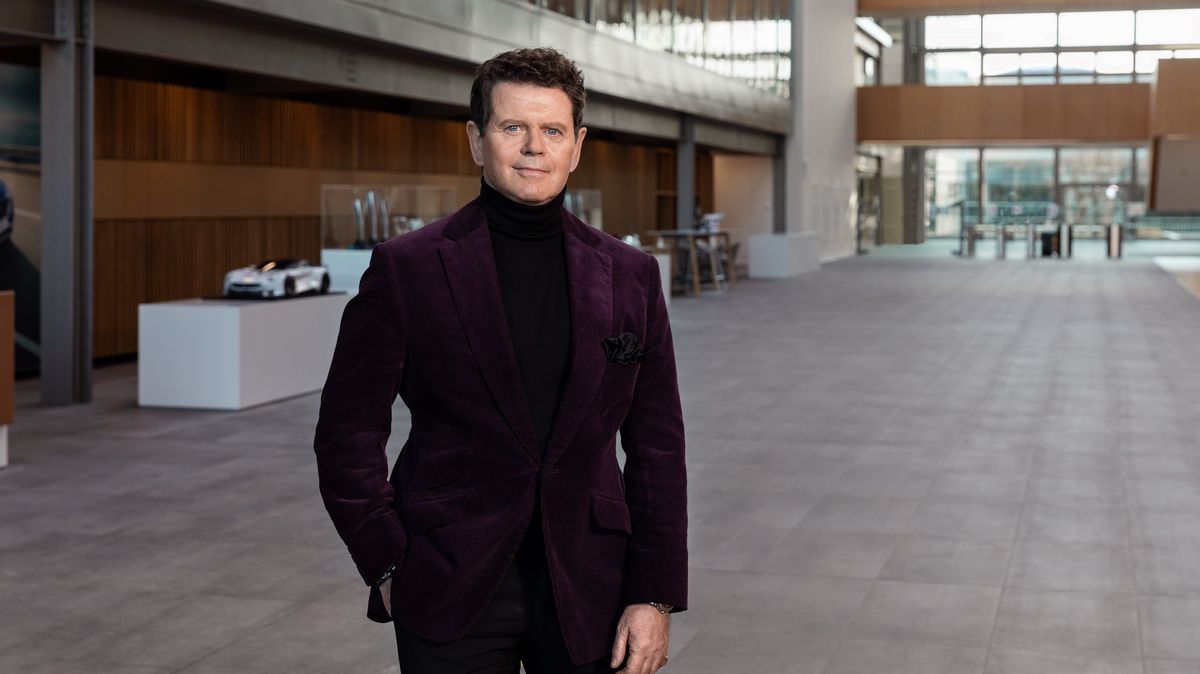 JLR vyhodil šéfdesignéra, autora kontroverzního rebrandingu Jaguaru