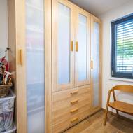 „Neřekla bych, že je hlučnost a akustika diametrálně odlišná od zděného domu. Minimálně to není důvod, proč bych si dřevostavbu nepostavila,“ upozorňuje Šárka.