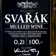 Svařák na „Staromáku“ pořídíte za stovku.