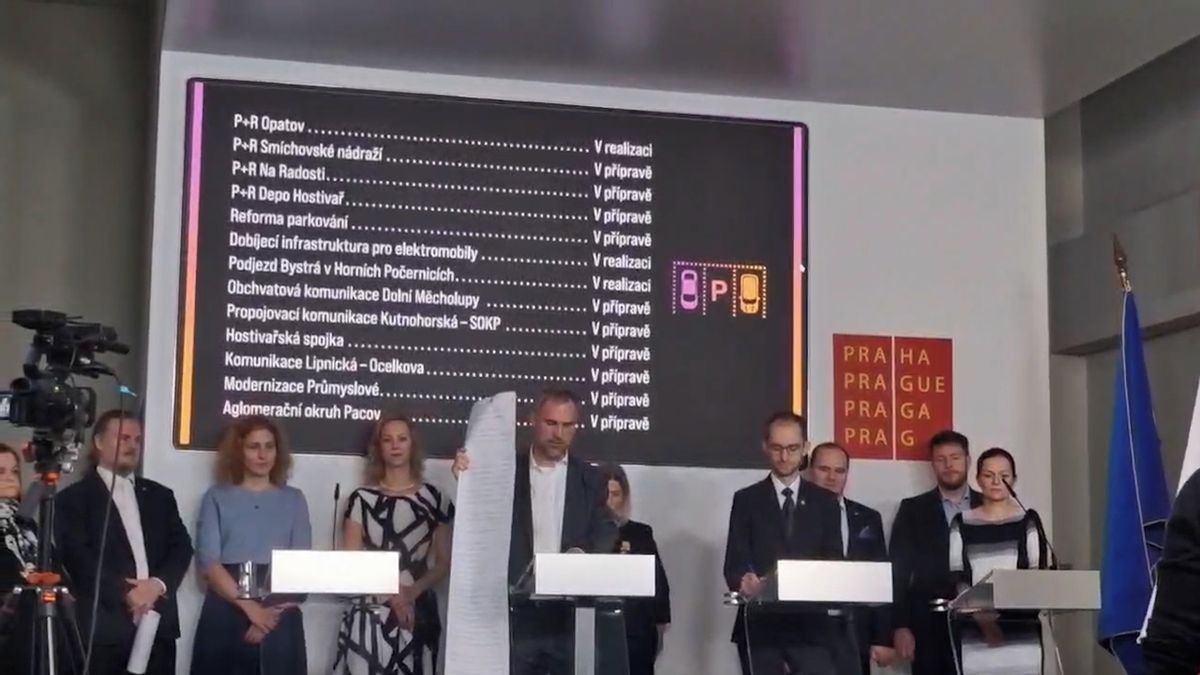 Odcházející náměstek pro dopravu Hřib se dmul pýchou nad výčtem úspěchů v pražské dopravě