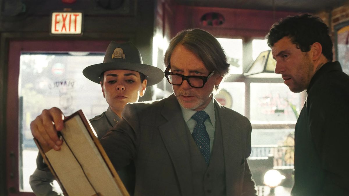 RECENZE: Na nože s Danielem Craigem potřetí. Detektivní série se potkává se světem víry