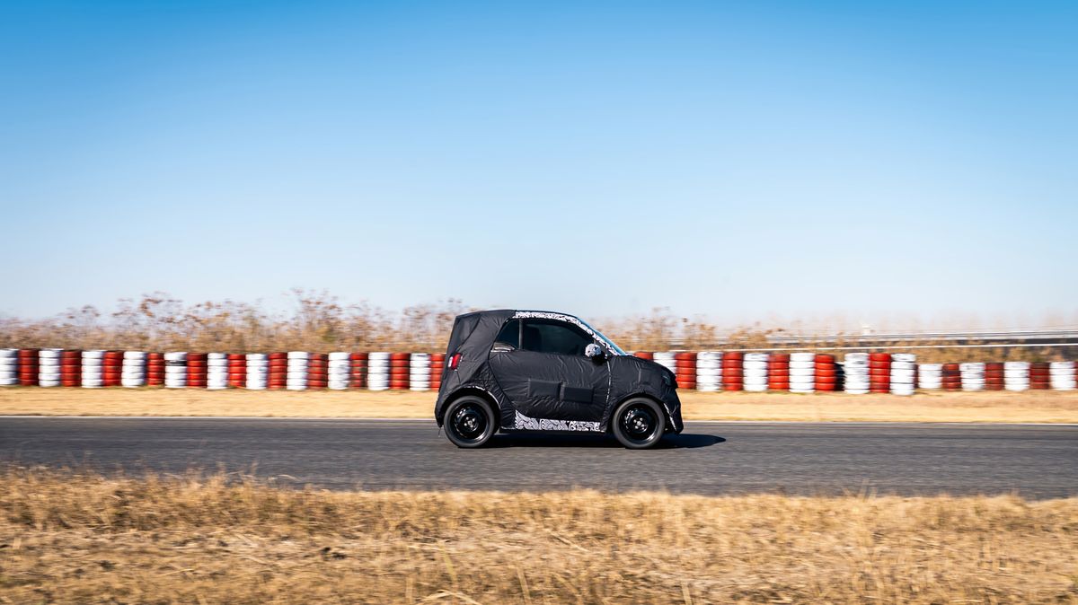 Miniaturní Smart se vrací. Značka zveřejnila fotky z testování