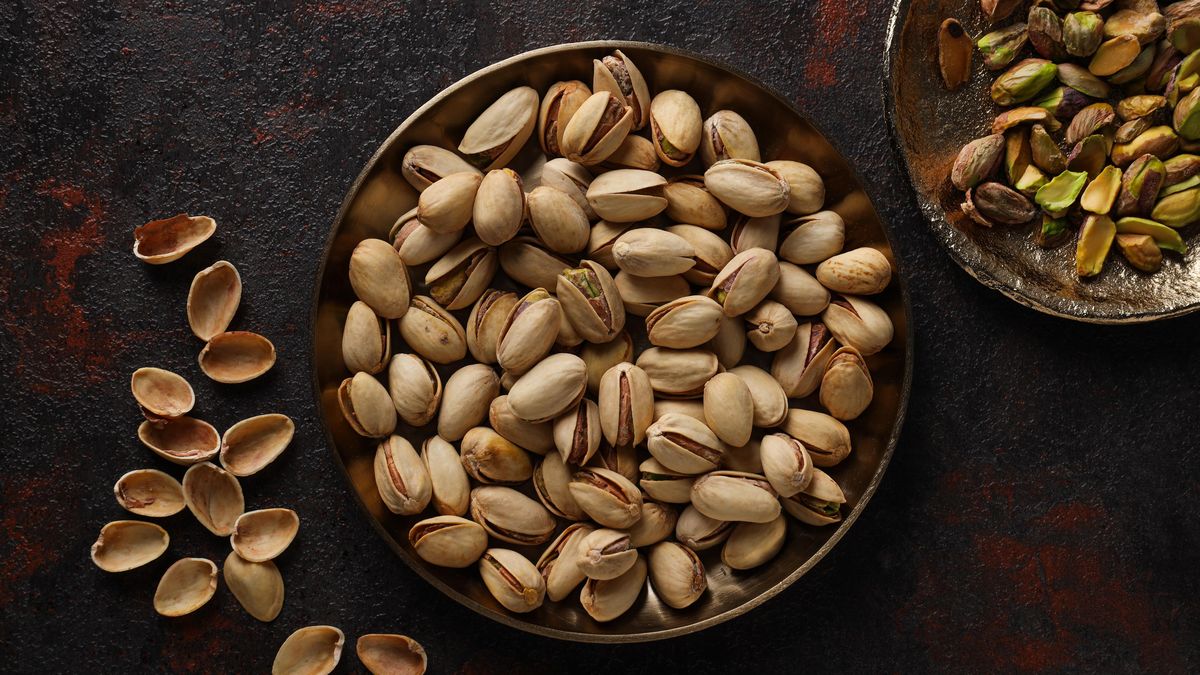 Skořápky pistácií nevyhazujte. Poslouží jako mulč, obrana proti slimákům i pohlcovač zápachu