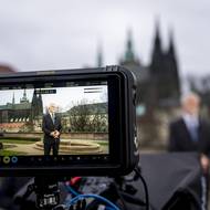 Novoroční projev je jedním z nejsledovanějších televizních pořadů, při jeho natáčení ale není potřeba příliš mnoho techniky.