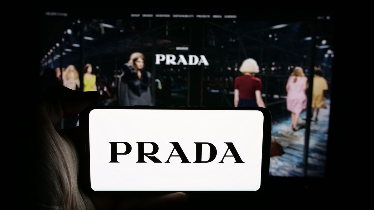 Italská módní skupina Prada koupila Versace