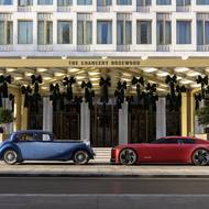 Vizualizace Jaguaru Type 00 v červené barvě a SS Jaguar