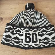 Touto fotkou a konstatováním „No, co už.“ oznámil biskup, že oslavil šedesátku.