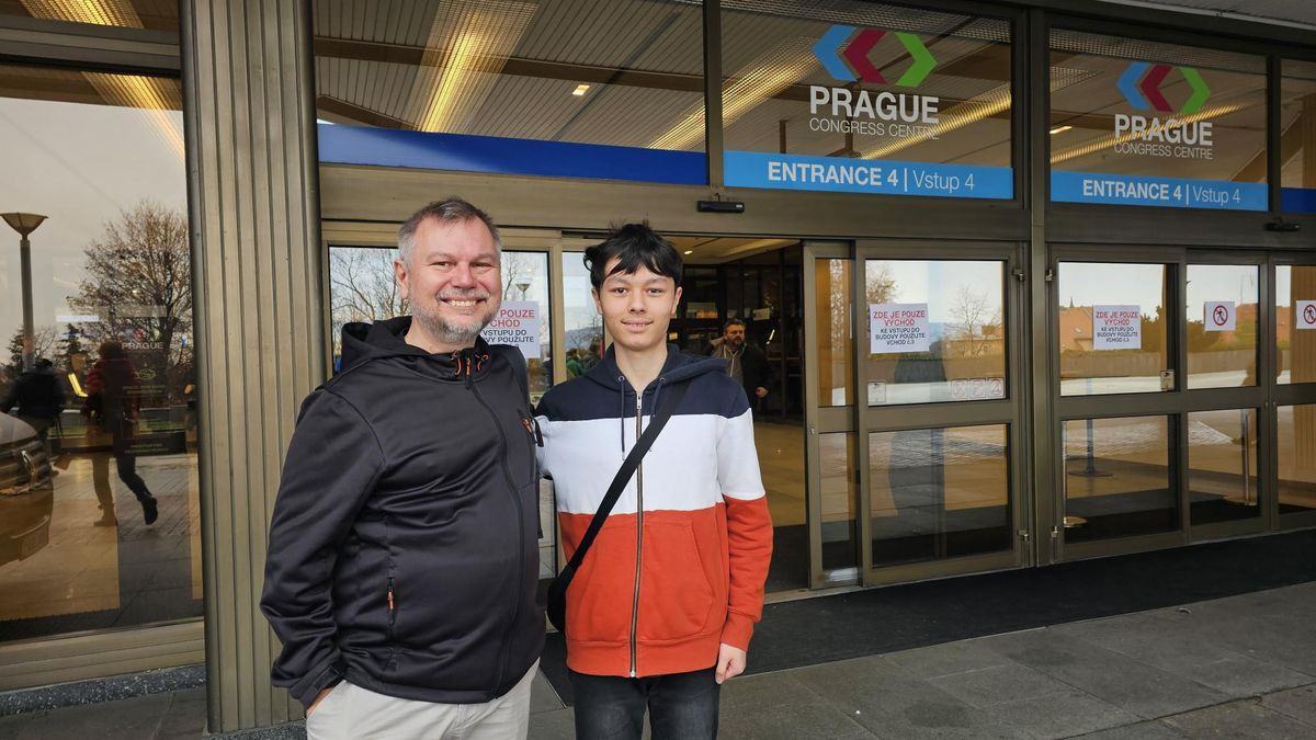 Rodiny s teenagery zaplnily pražský veletrh středních škol