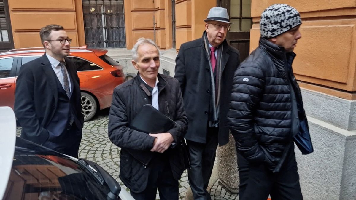 Kauza Stoka je po pěti letech opět na začátku. Švachula a spol. uzavřeli dohody o vině a trestu