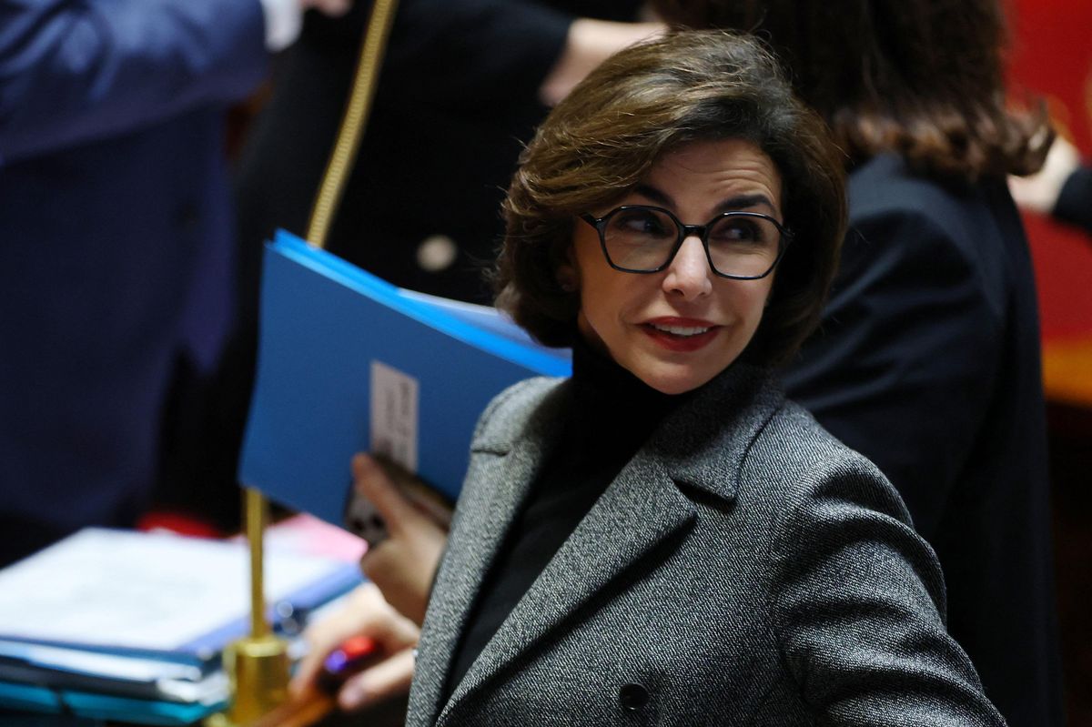 Francouzská policie prohledala dům i úřad ministryně kultury. Kvůli korupci