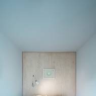 Minimalisticky pojatá ložnice