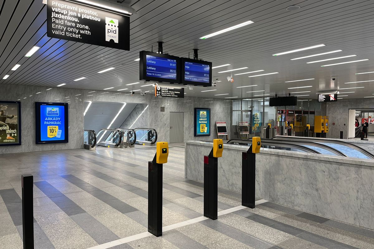 Stanice metra Pankrác se opět otevřela, úplně doladěná ještě není