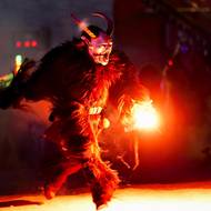 Pod sjezdovkou ve Svatém Petru rozjeli pekelníci děsivou show. 