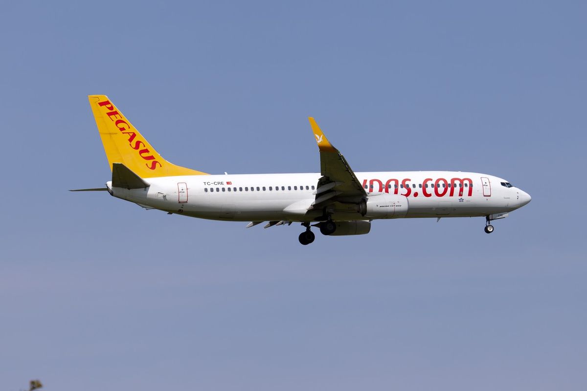 Letadlo přistálo ve stepi v Kazachstánu tisíc kilometrů od cíle. Čas vystoupit, řekli cestujícím