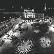 Kovové objekty-sochy na námětí v Bratislavě