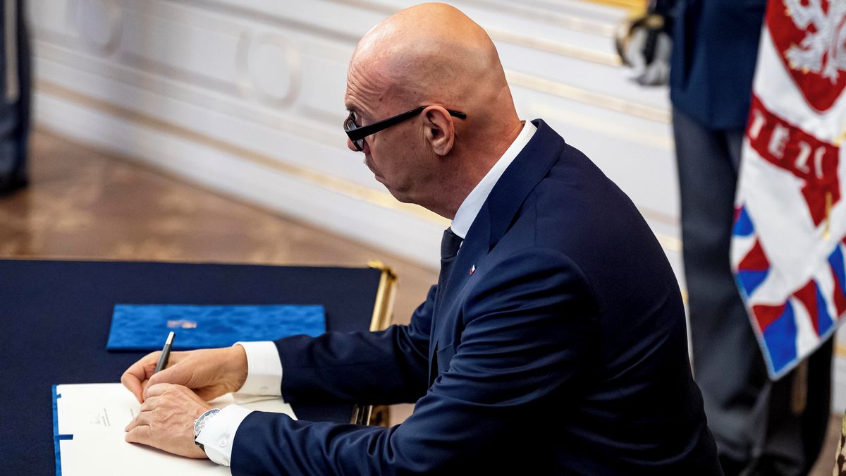 Ministr kultury Oto Klempíř „radostně obnovil zamrzlé vztahy“ se slovenskou ministryní Šimkovičovou