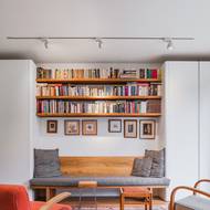 Místo okázalosti vládne domu elegance a nápaditost.