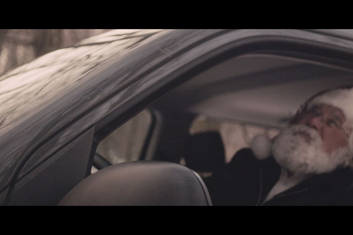 České srdce představuje vánoční singl a klip. Vznikl spontánně a bez slaďáků