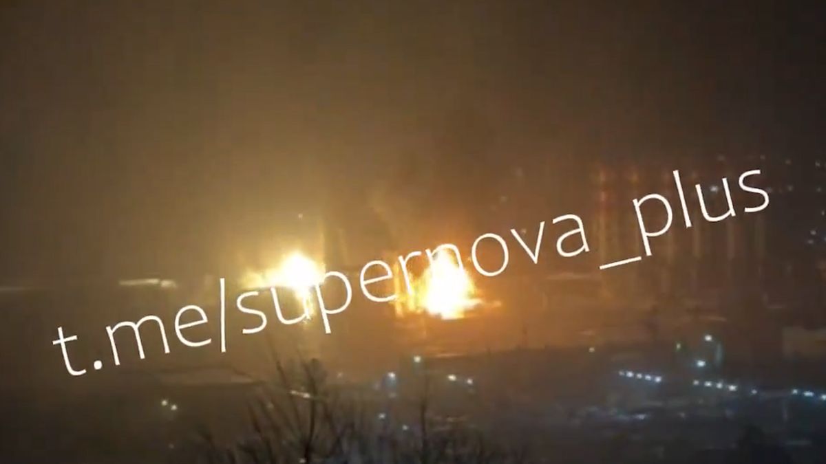 Z celého srdce darujeme tento novoroční ohňostroj. Ukrajinci zaútočili na ruskou rafinérii