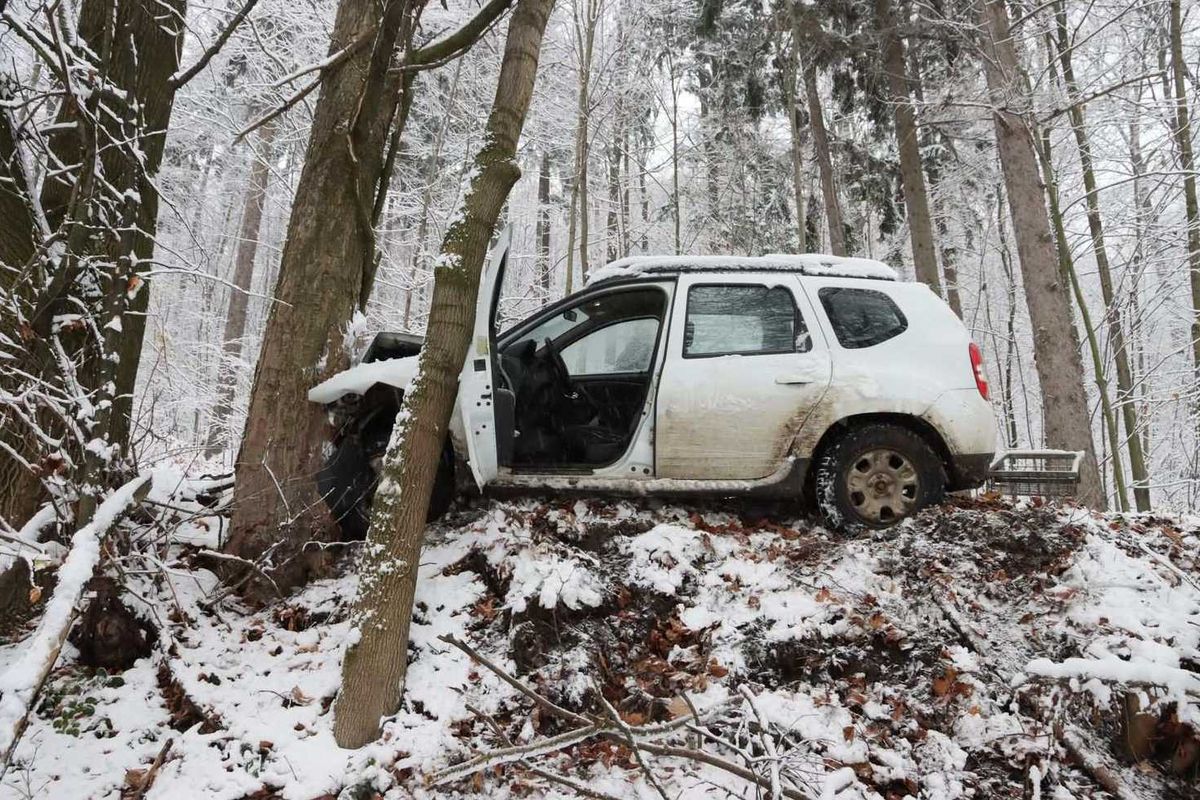 Opilec na Jesenicku likvidoval auta. Hrozí mu až tři roky vězení