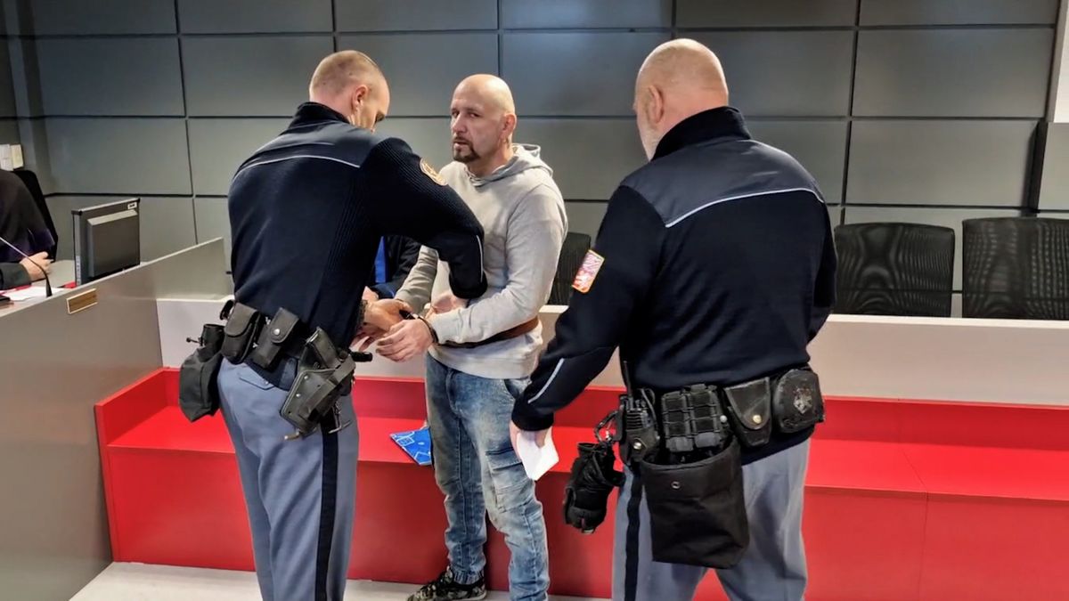 Soka v lásce sekl nožem do čela, soud mu potvrdil pět a půl roku vězení