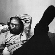 Allen Ginsberg (1926-1997) během návštěvy Prahy, 1965