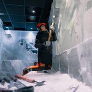 Hotel se každoročně buduje v listopadu.