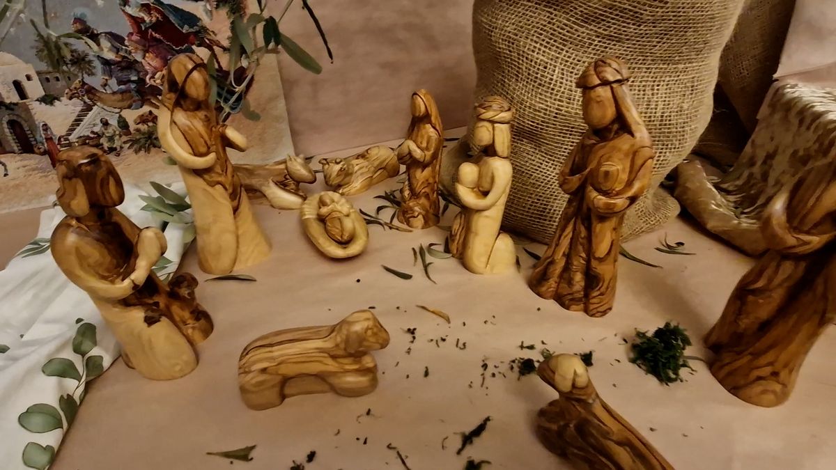 Muž z Bohumína sbírá betlémy třicet let. Má i rarity z Afriky či Jižní Ameriky