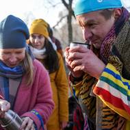 Teplá odměna na břehu. 