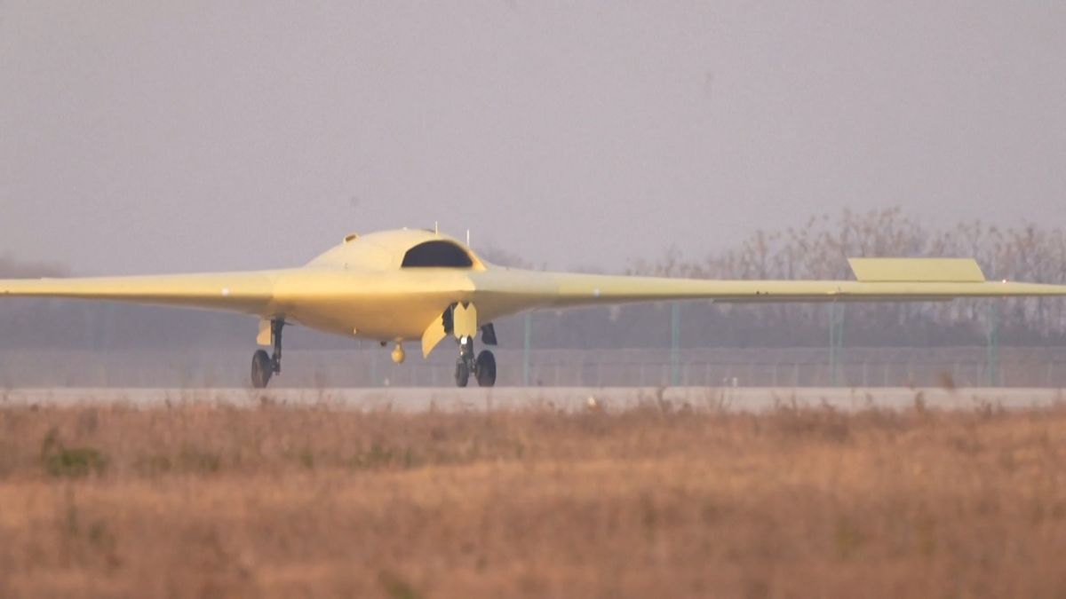 Čínský vysokorychlostní dron schopný letět ve vysokých výškách podnikl první zkušební let