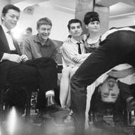 Spolužáci z FAMU: Vlevo Elmar Kloss ml. zvaný Elík, Ivan Vojnár se svojí první ženou, vpravo Antonín Lhotský. 60. léta min. stol.