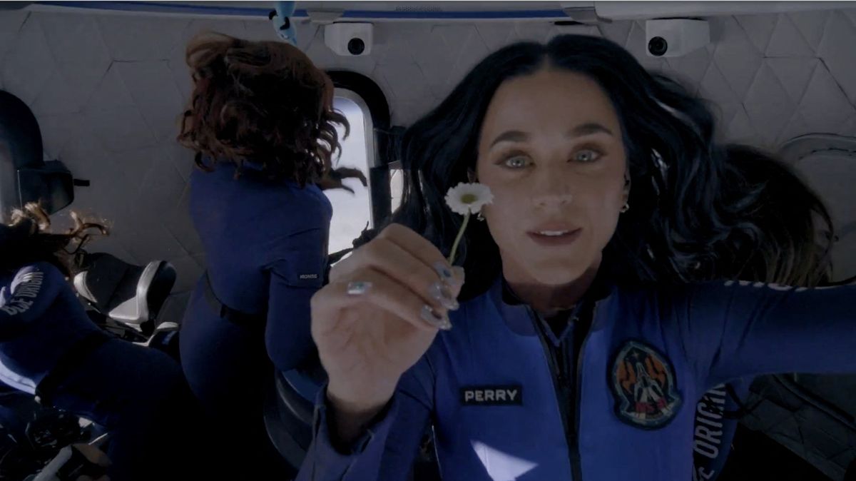 Pět hvězd pop music, o kterých se v roce 2025 nepsalo kvůli hudbě.