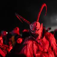 Některé masky byste na ulici potkat nechtěli. Tedy pokud byste za nimi nejeli do Špindlerova mlýna. 