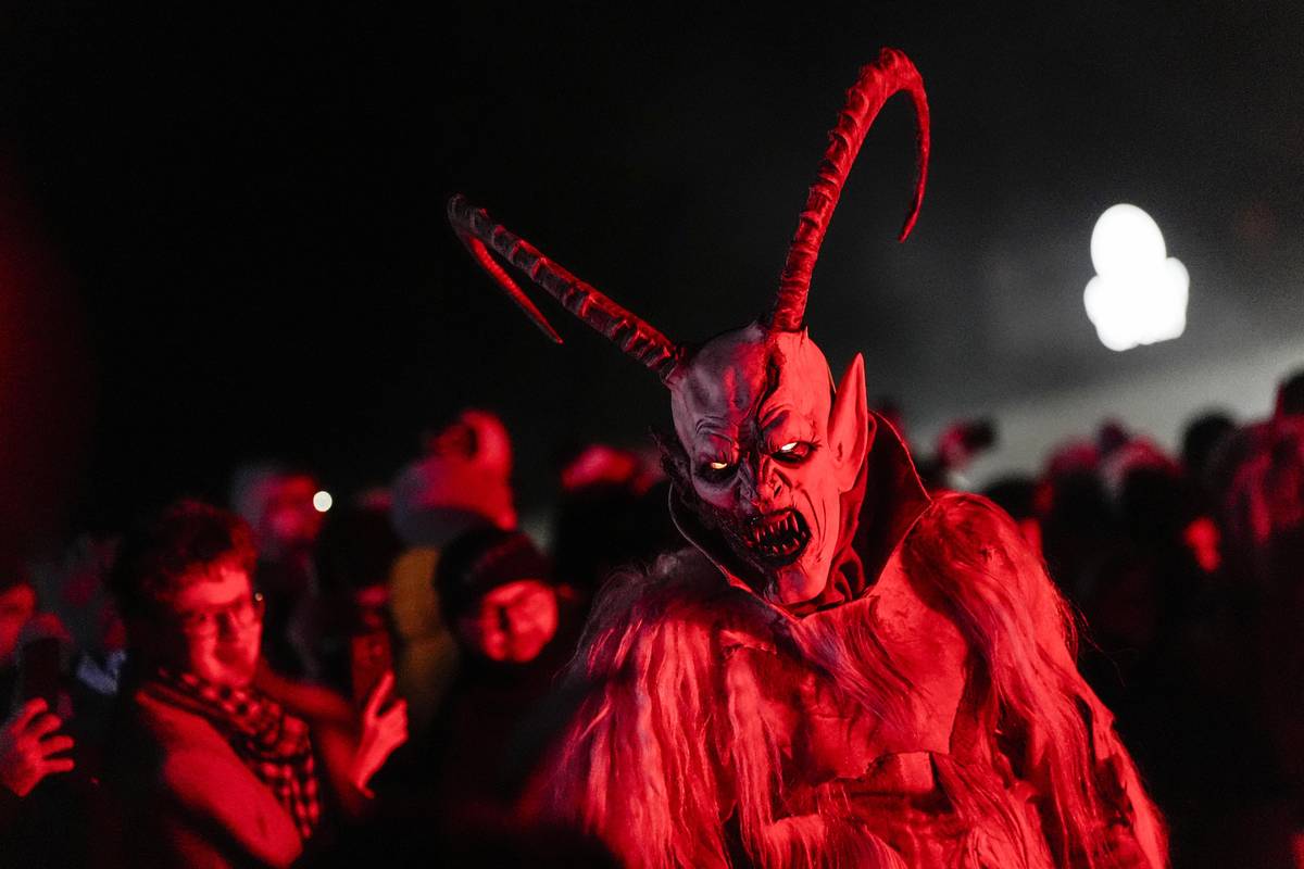 Některé masky byste na ulici potkat nechtěli. Tedy pokud byste za nimi nejeli do Špindlerova mlýna. 