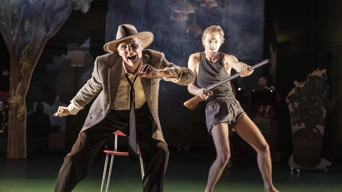 Daniela Špinar a Tomáš Dalecký v inscenaci The Black Rider v Divadle Komedie