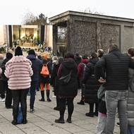 Obřad sledovali na obrazovce také Hezuckého fanoušci. 