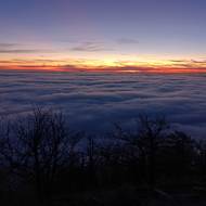 Scenérie krátce po západu slunce. 