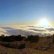 Nížiny v Podještědí zakryté poklicí nízké oblačnosti.