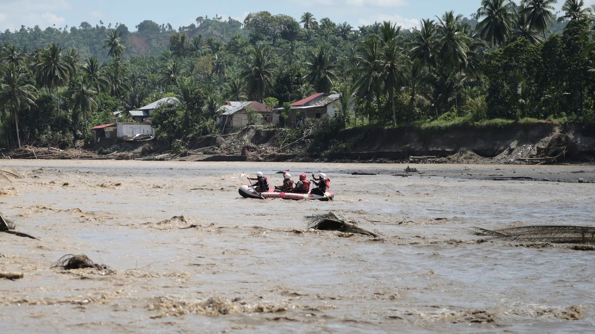 Povodně na Sumatře mají už přes 500 obětí