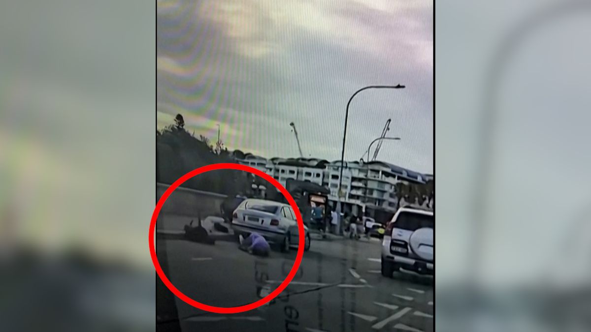 Video ukazuje další hrdiny ze Sydney. Manželé se pokusili ochránit ostatní, zemřeli jako první