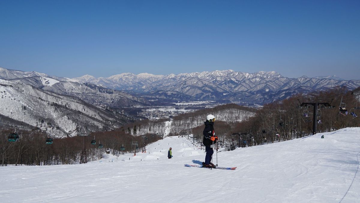 Za nevhodné chování pokuta. Japonskému letovisku došla trpělivost s turisty