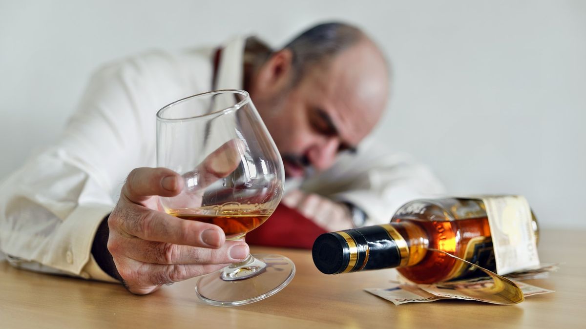 Zdravotníci z IKEMu poradili, jak na nevolnosti z alkoholu